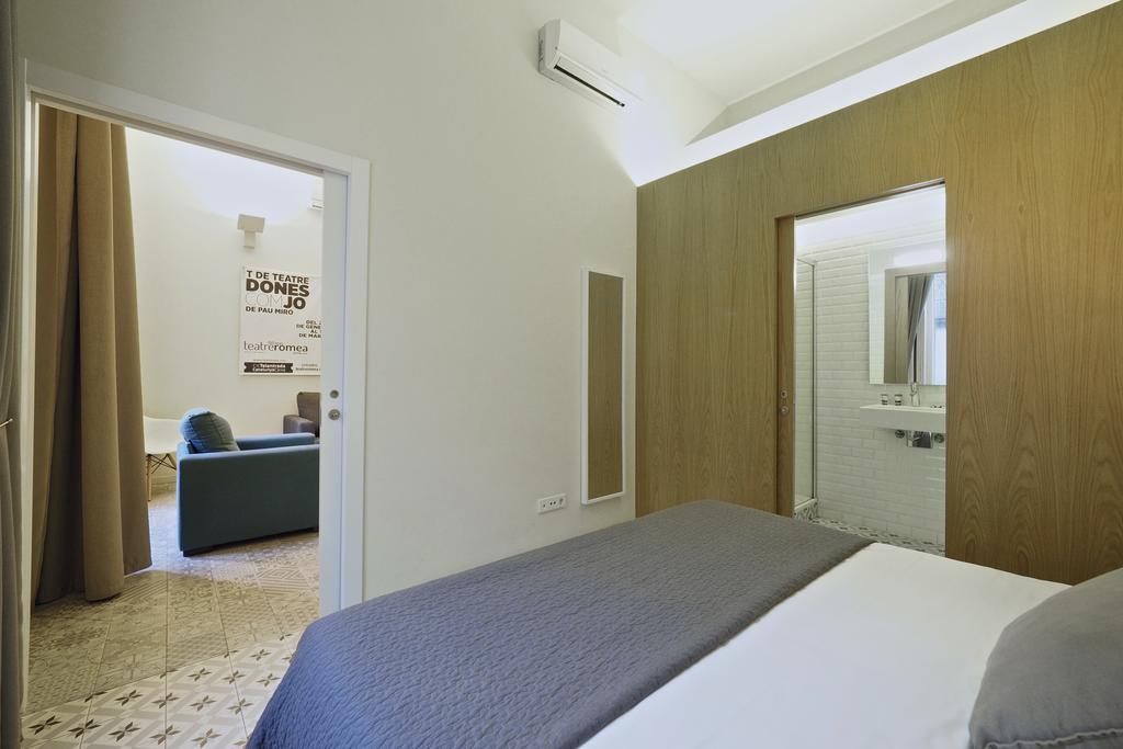 Uma Suites Pau Claris Barcelona Exterior photo